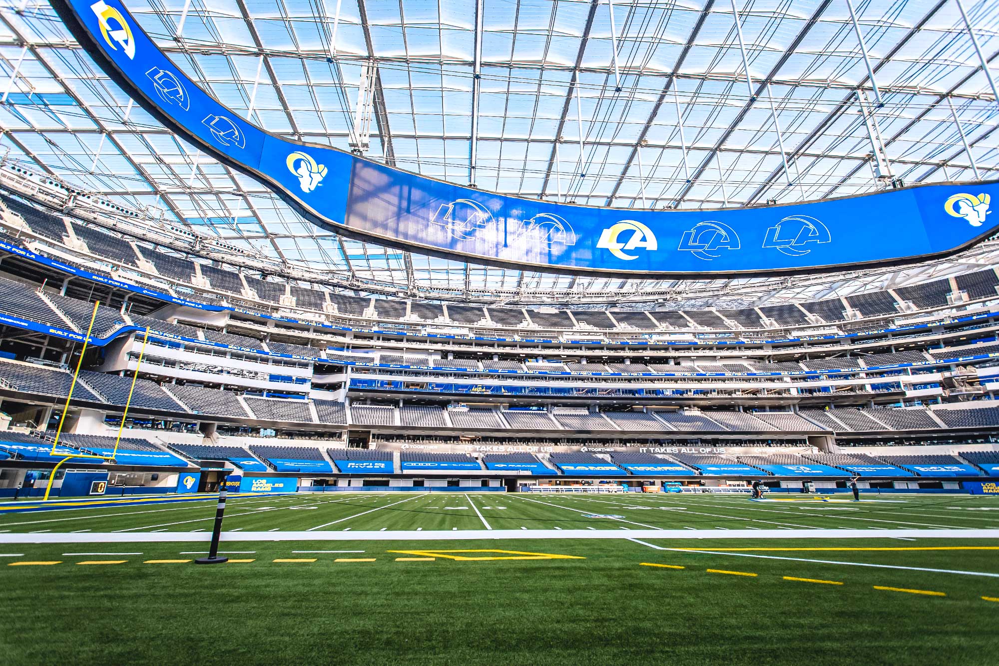 Los Angeles Rams vs Arizona Cardinals Field-side Suite Experience